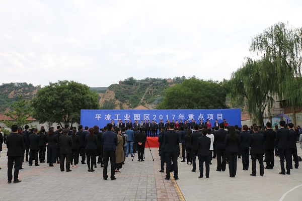 市委副書記、市長王奮彥帶隊(duì)觀摩督查公司項(xiàng)目建設(shè)工作(圖3)