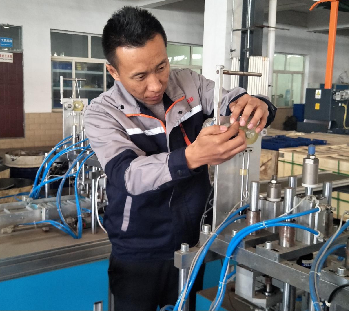 關于對首期“泓源榜樣”進行公示的公告(圖3) 關于對首期“泓源榜樣”進行公示的公告(圖3)