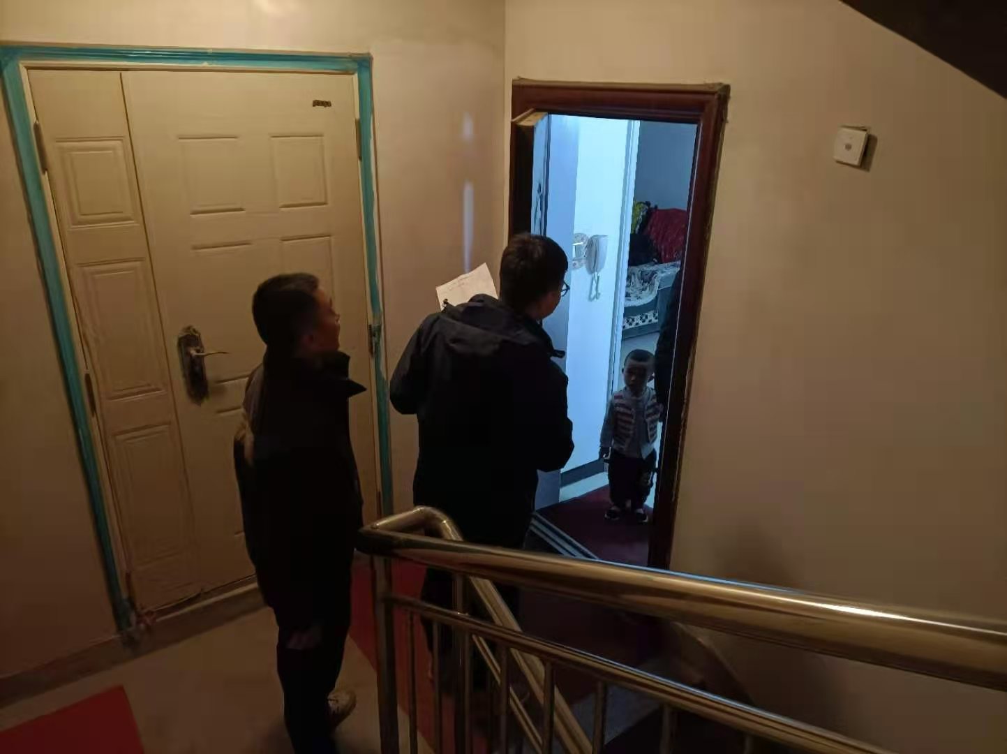 泓源能源供應(yīng)公司扎實(shí)開展“大回訪”活動(dòng)全力保障熱用戶溫暖過冬(圖2)