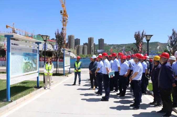 泓源公司開展安全生產(chǎn)月活動(dòng)——重點(diǎn)建設(shè)項(xiàng)目觀摩學(xué)習(xí)(圖3)