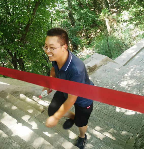 增強團隊合力 展示泓源風采 ——泓源公司開展登山比賽活動(圖6) 增強團隊合力 展示泓源風采 ——泓源公司開展登山比賽活動(圖6)