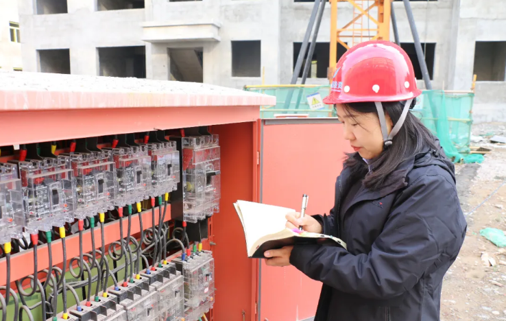 泓源公司召開2021年度“泓源榜樣”表彰會議(圖2) 泓源公司召開2021年度“泓源榜樣”表彰會議(圖2)