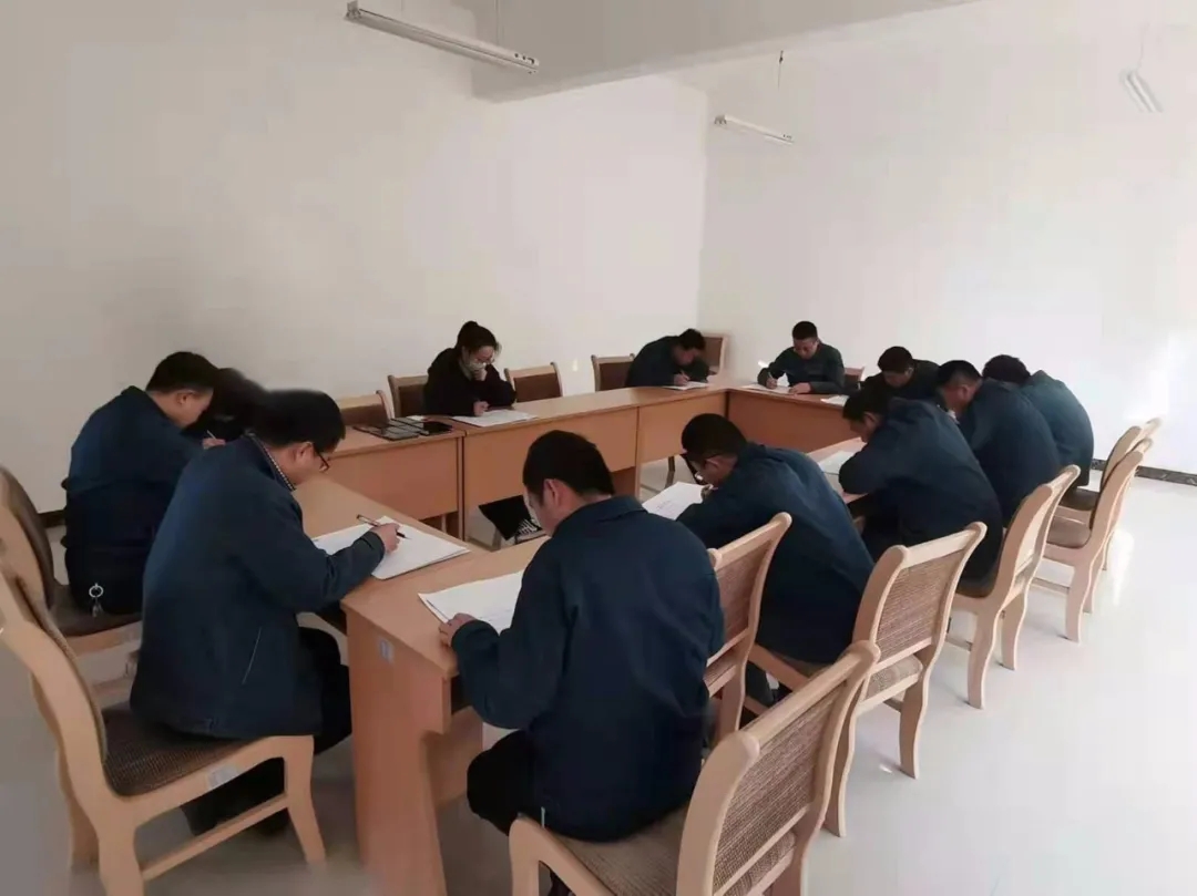 市產(chǎn)投集團(tuán)組織開展第四季度員工綜合素質(zhì)測試(圖3) 市產(chǎn)投集團(tuán)組織開展第四季度員工綜合素質(zhì)測試(圖3)